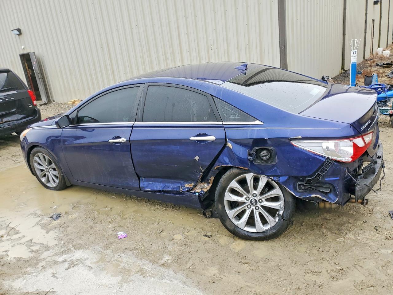 2013 HYUNDAI SONATA SE photo 3