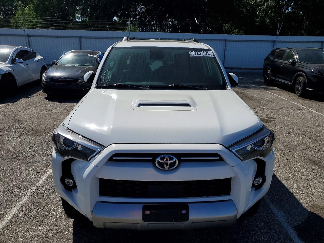 2022 TOYOTA 4RUNNER SR5 PREMIUM photo 13