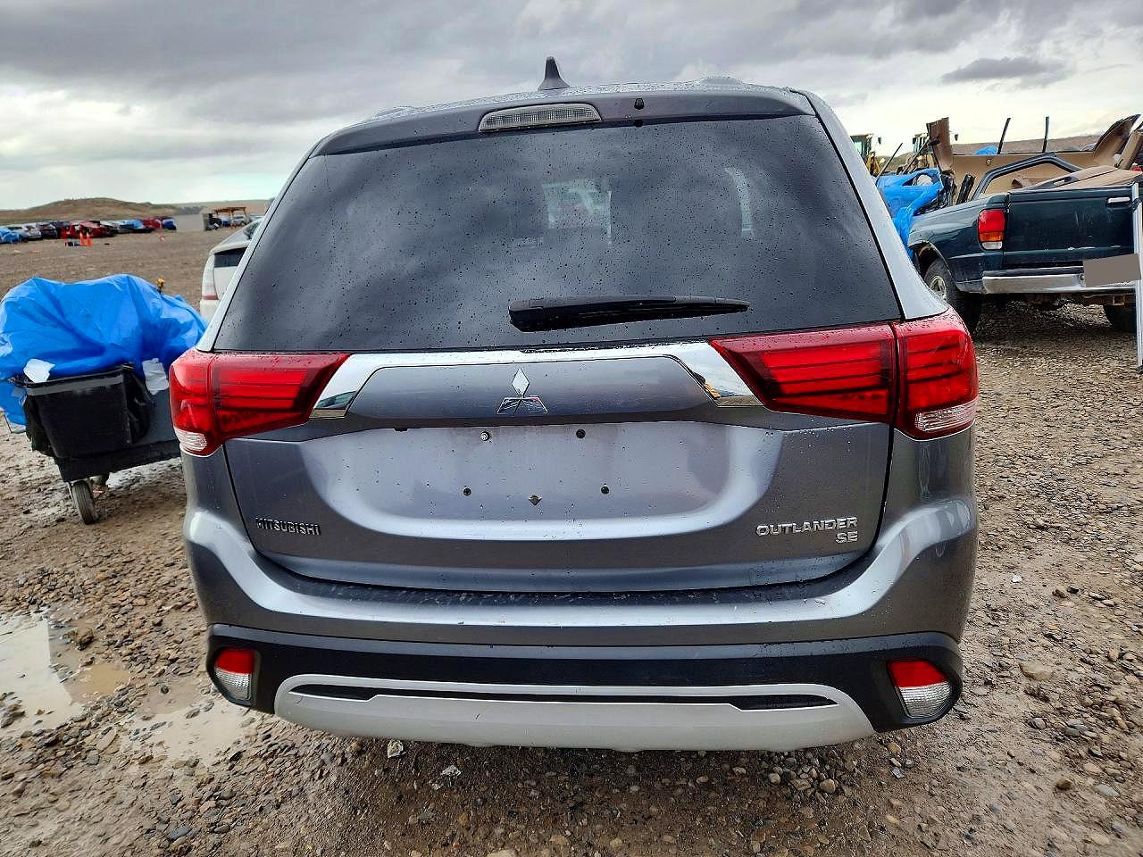 2019 MITSUBISHI OUTLANDER SE photo 11