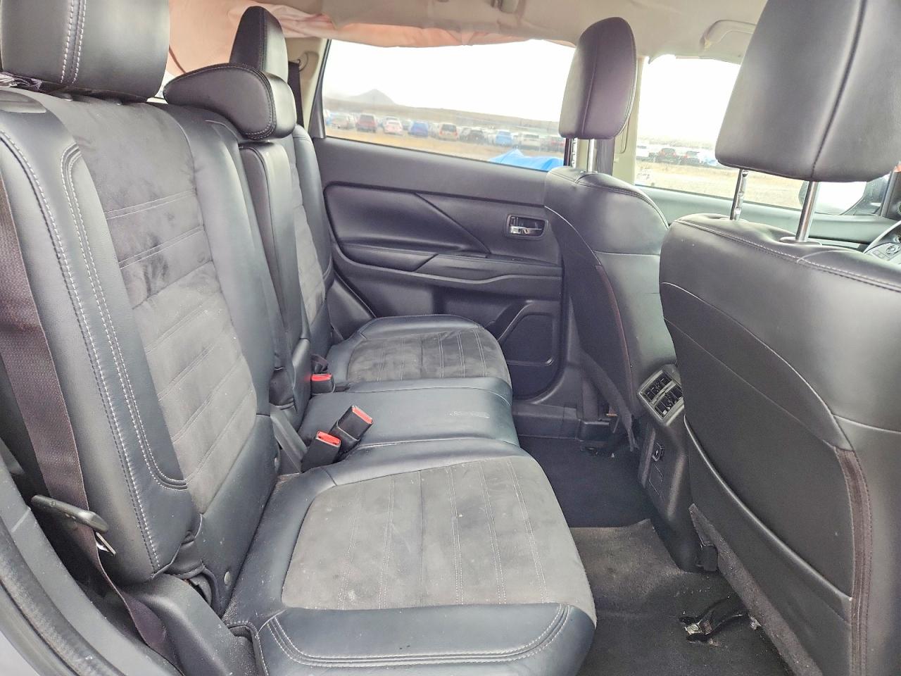 2019 MITSUBISHI OUTLANDER SE photo 21