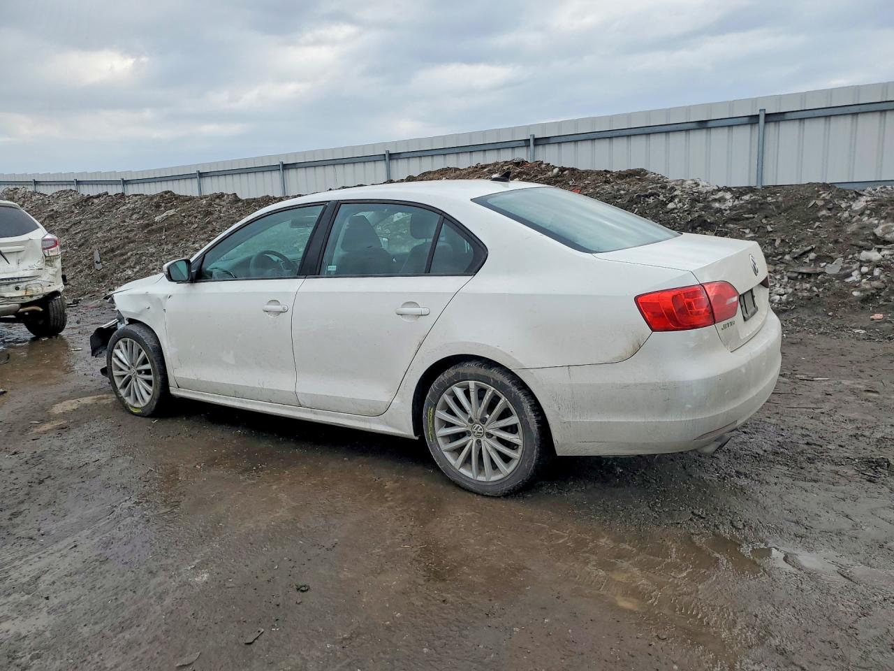 2014 VOLKSWAGEN JETTA SE photo 2