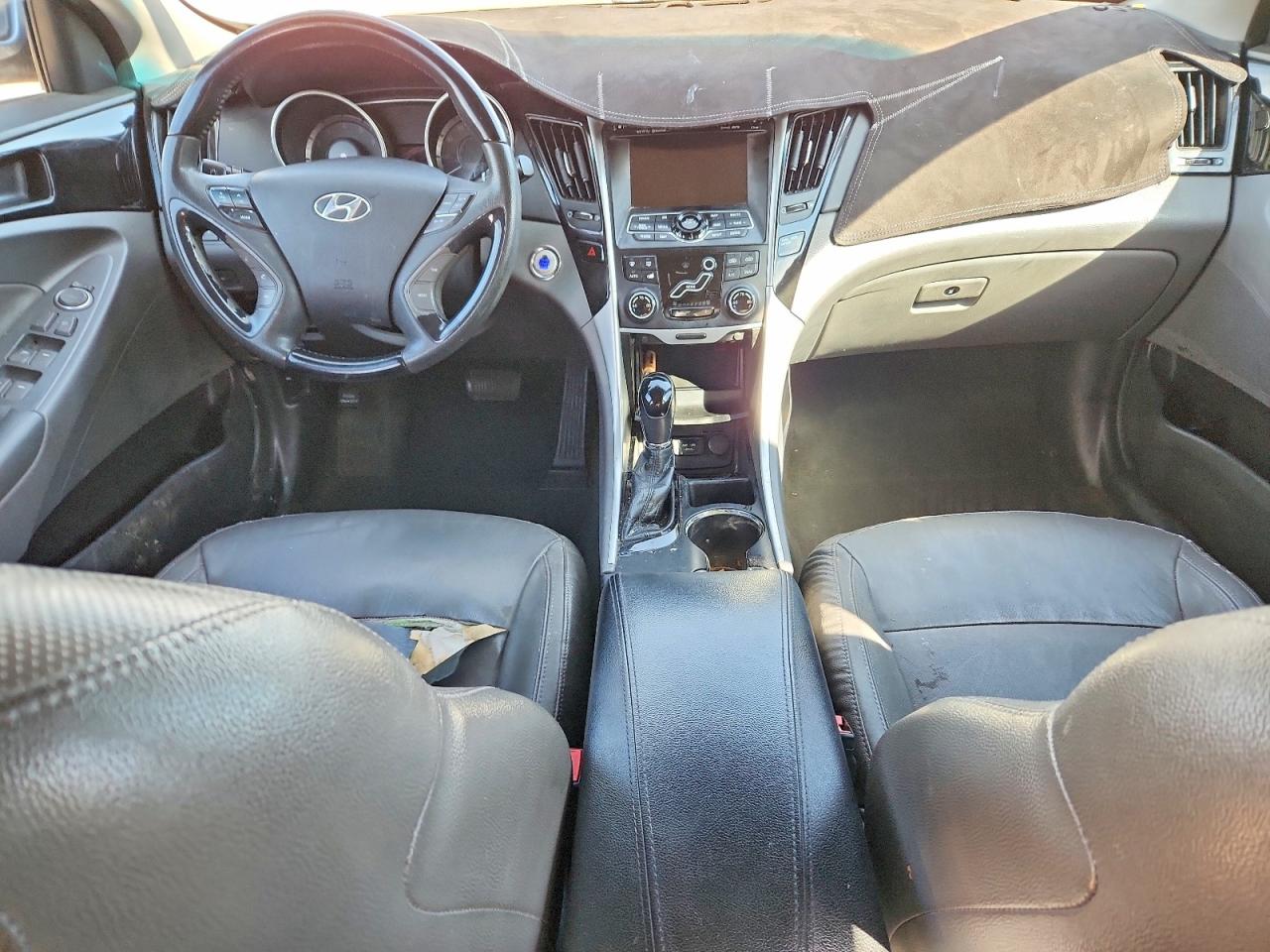 2011 HYUNDAI SONATA SE photo 15