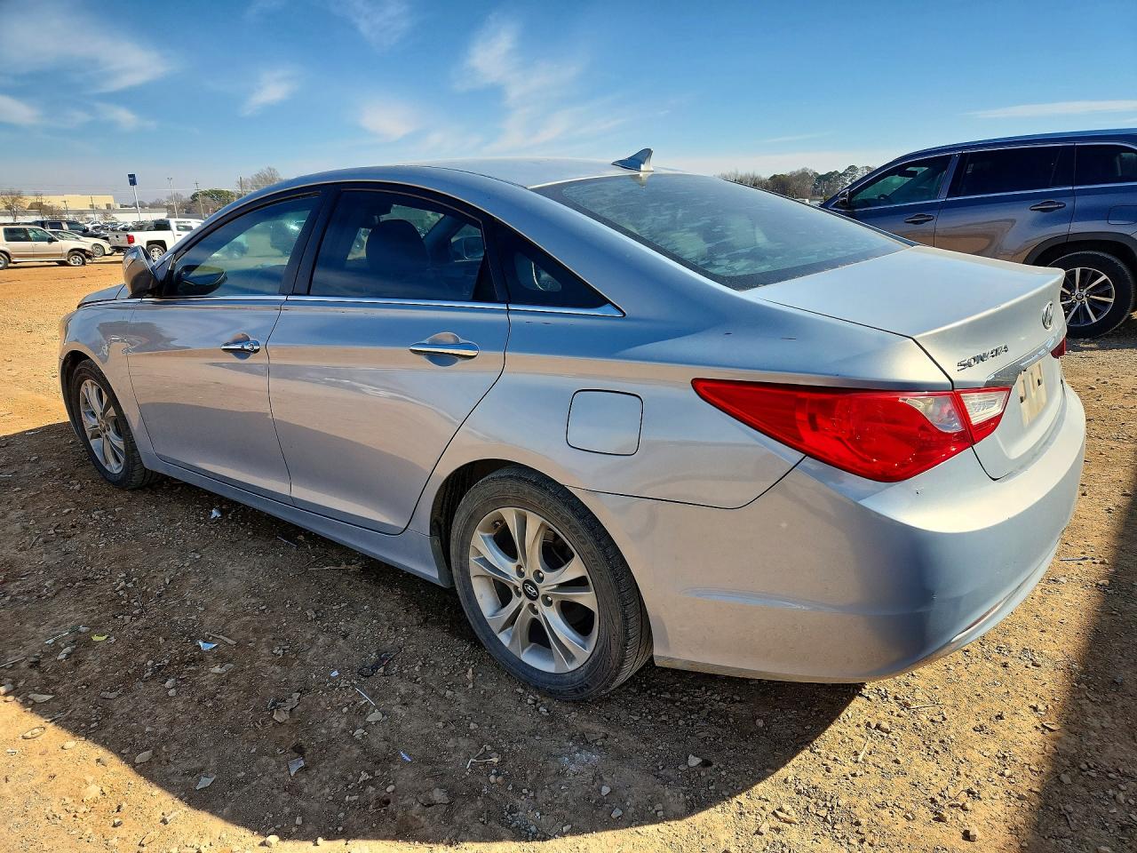 2011 HYUNDAI SONATA SE photo 3