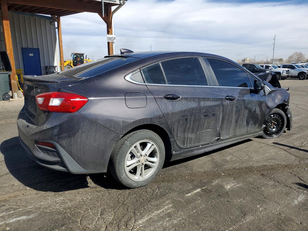 2017 CHEVROLET CRUZE LT photo 5