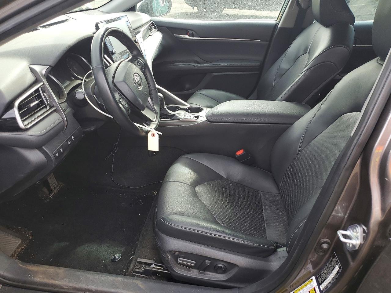 2022 TOYOTA CAMRY XSE photo 13