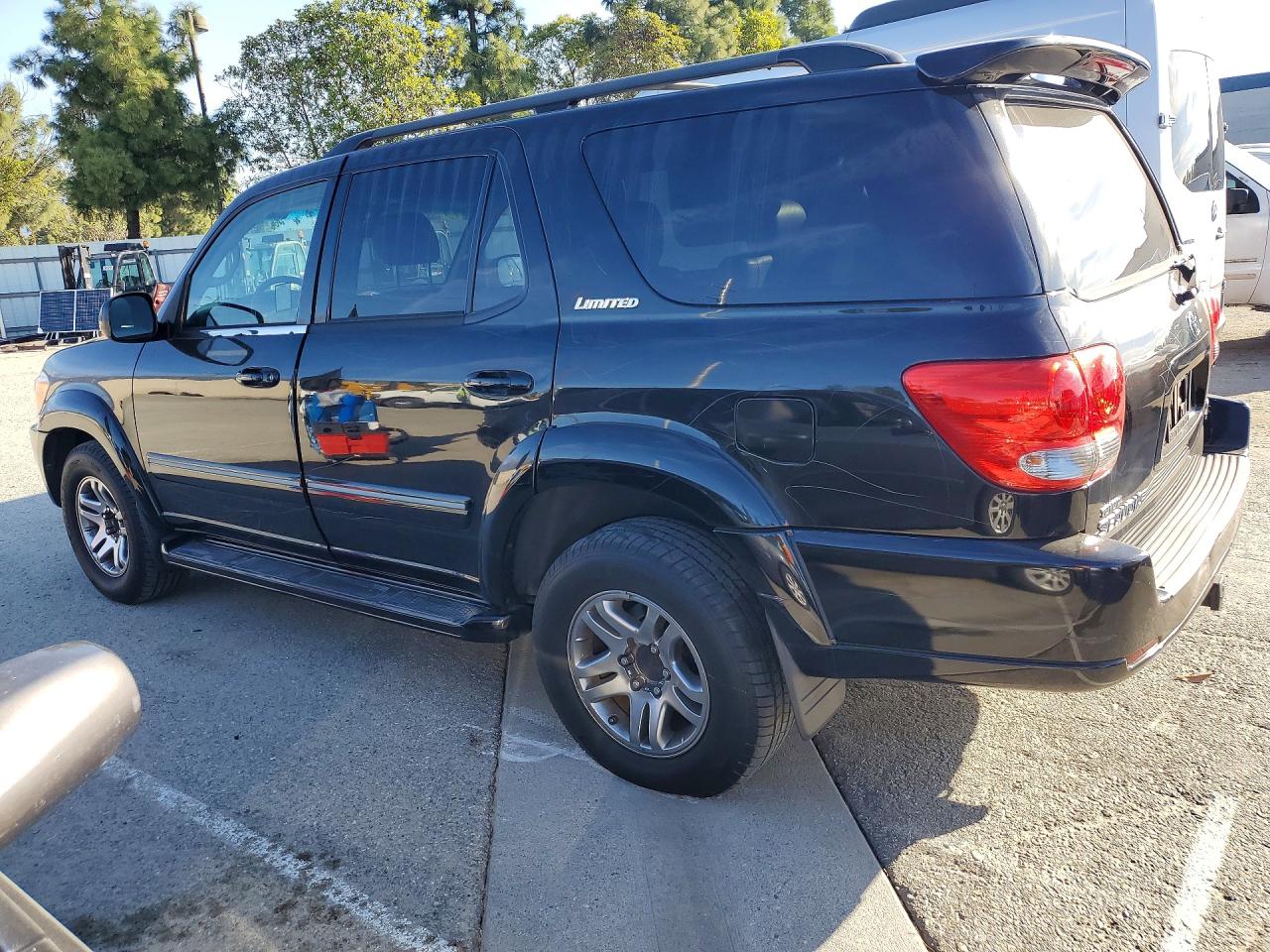 2005 TOYOTA SEQUOIA LIMITED photo 2