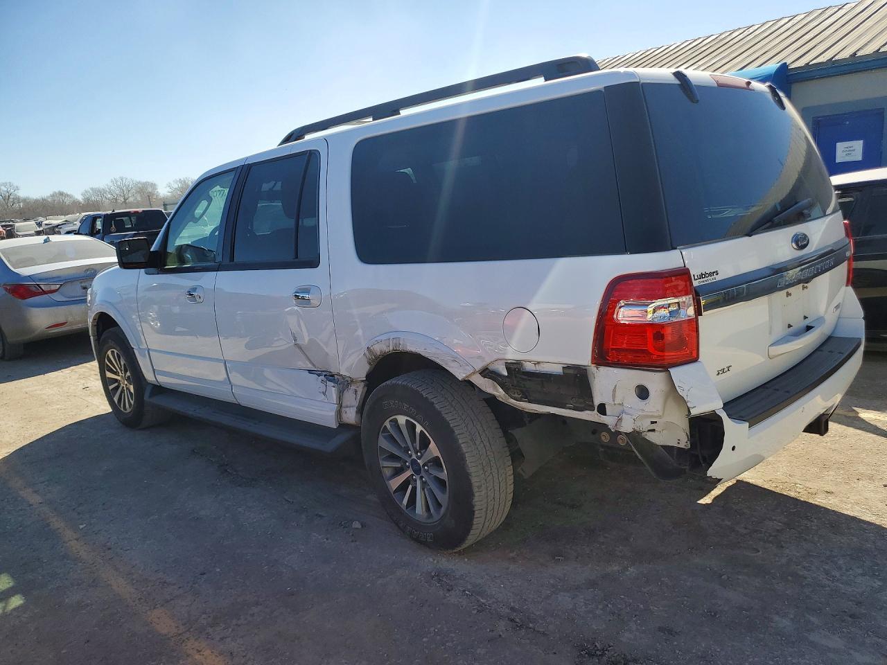 2017 FORD EXPEDITION EL XLT photo 4