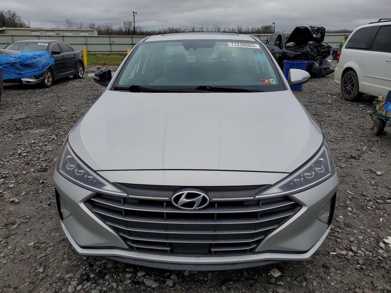 2019 HYUNDAI ELANTRA LIMITED photo 9