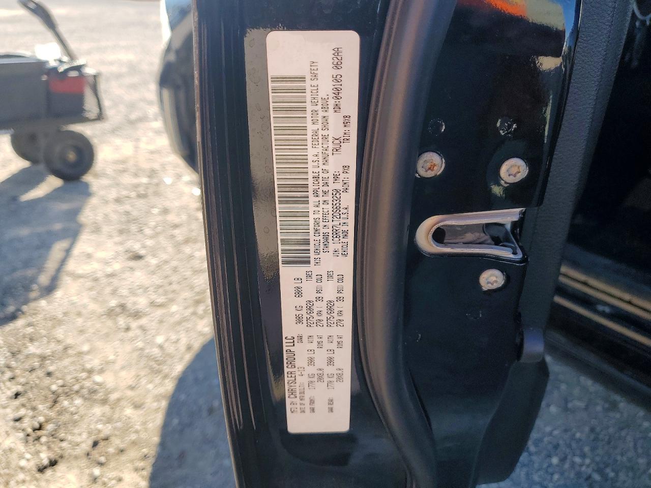 2013 RAM 1500 SLT photo 23