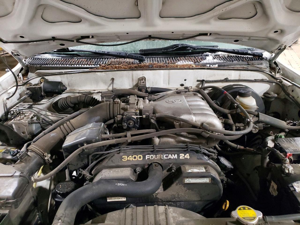 2004 TOYOTA TACOMA V6 photo 21