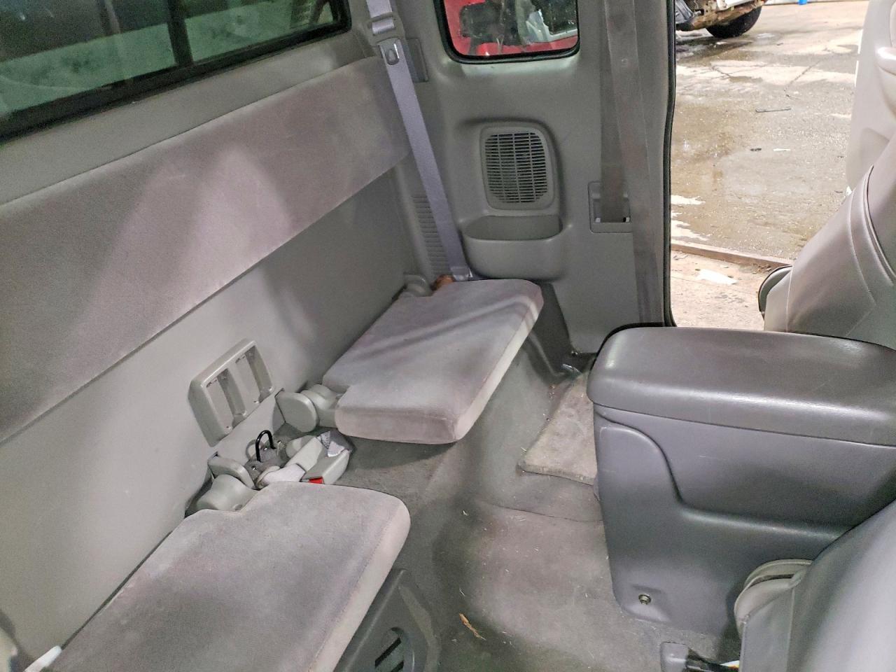 2004 TOYOTA TACOMA V6 photo 19