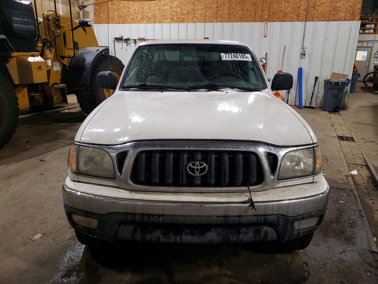 2004 TOYOTA TACOMA V6 photo 9
