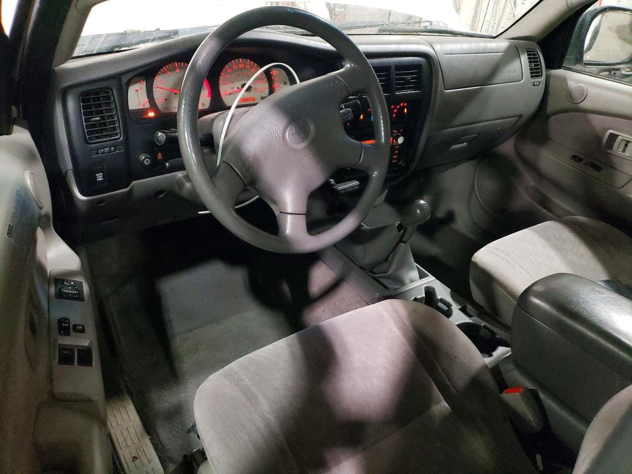 2004 TOYOTA TACOMA V6 photo 15