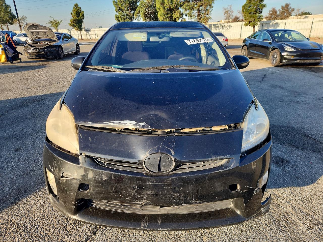 2011 TOYOTA PRIUS TWO photo 5
