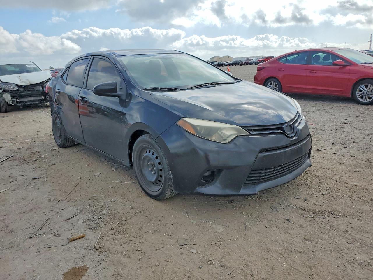 2015 TOYOTA COROLLA LE photo 4