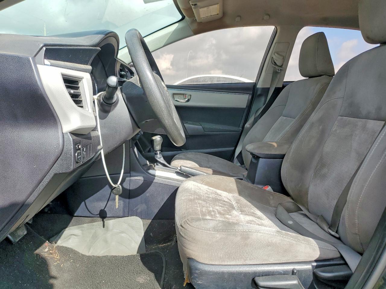 2015 TOYOTA COROLLA LE photo 7