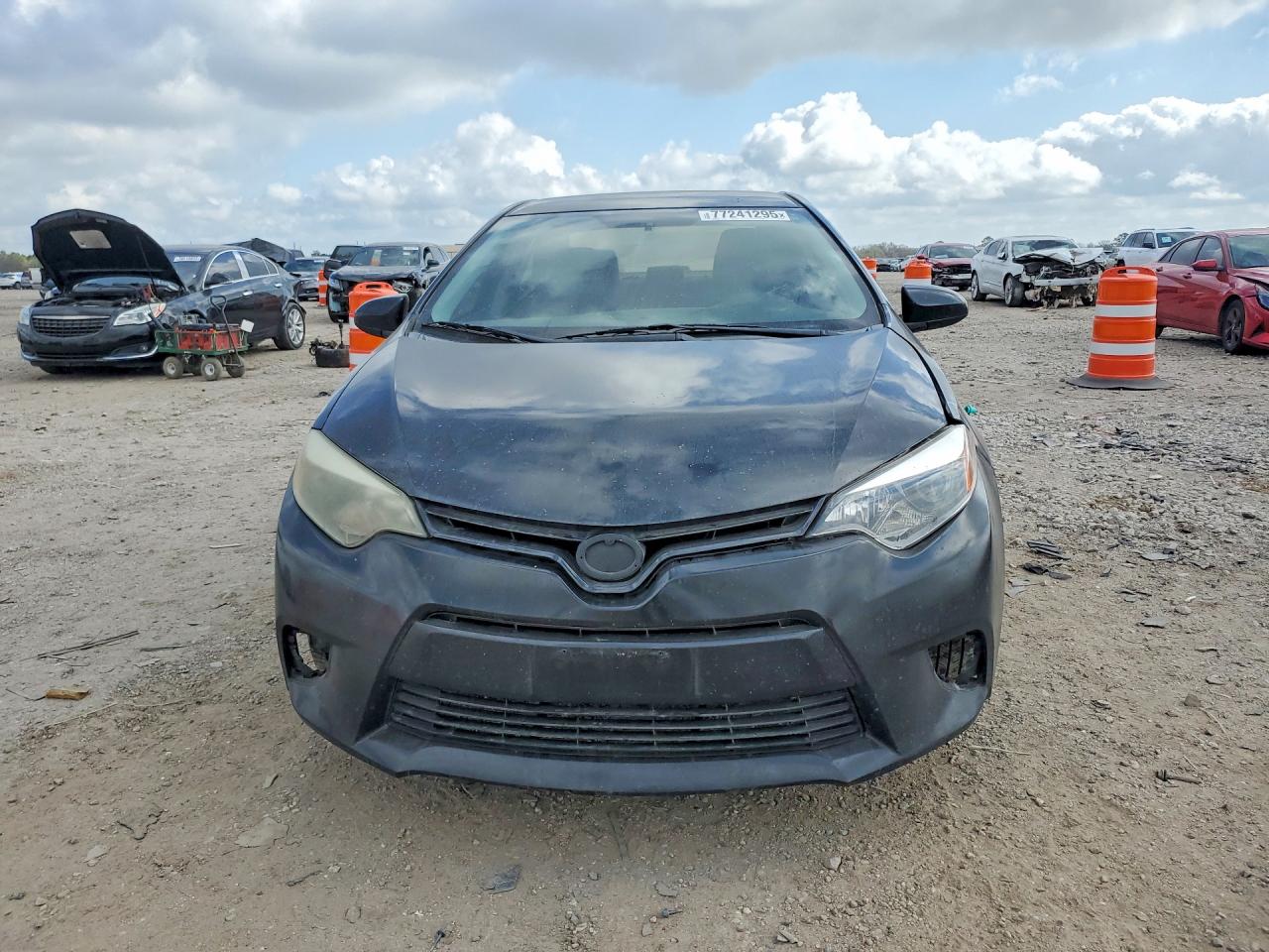 2015 TOYOTA COROLLA LE photo 5