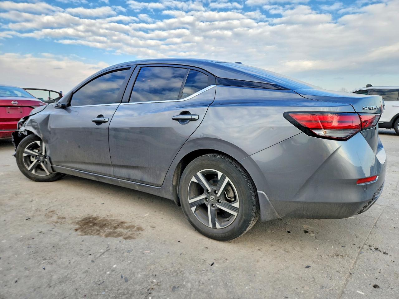 2025 NISSAN SENTRA SV photo 2
