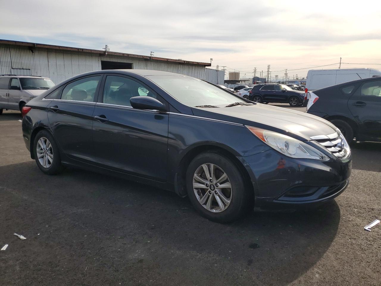 2011 HYUNDAI SONATA GLS photo 7
