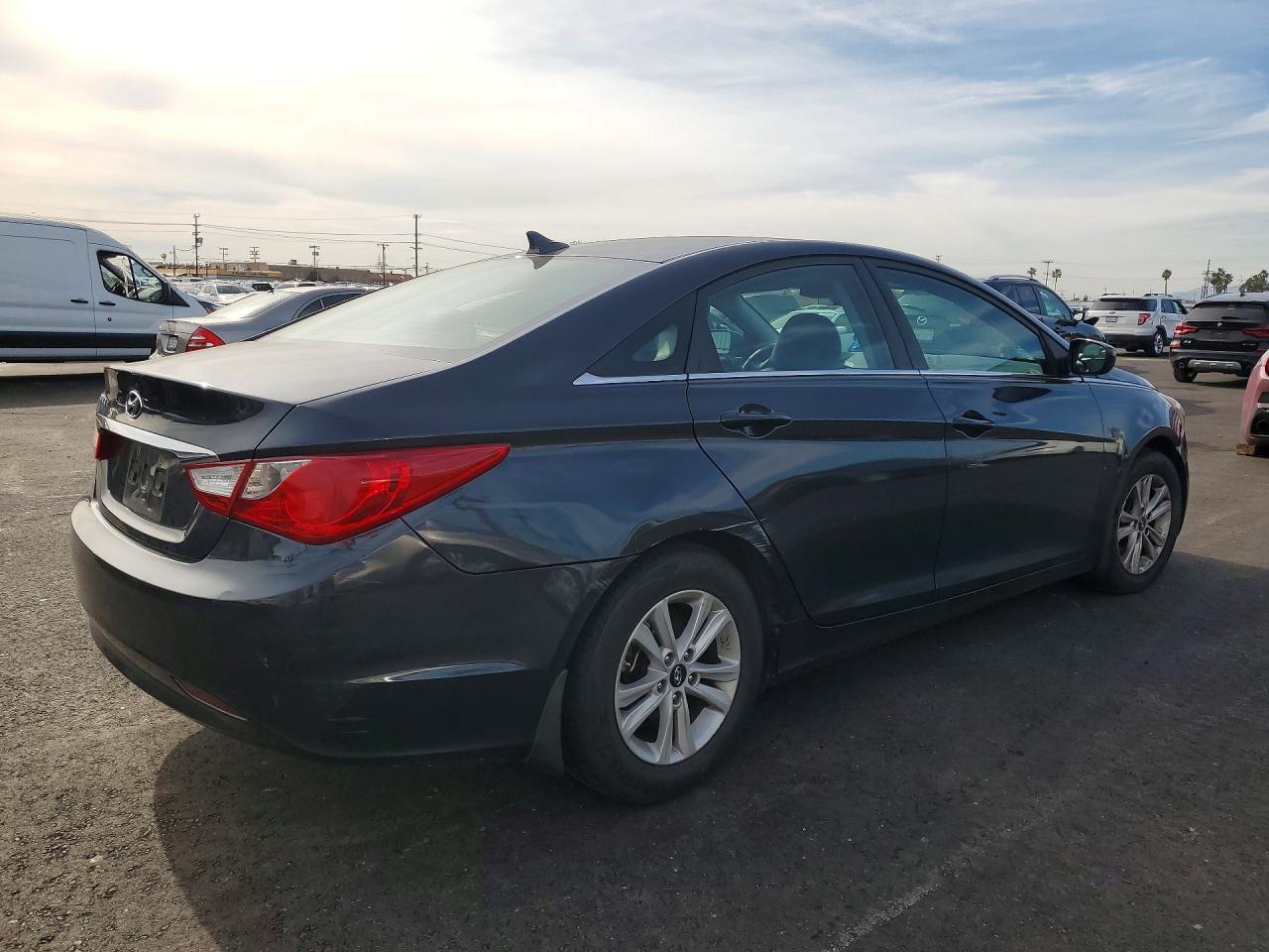 2011 HYUNDAI SONATA GLS photo 5