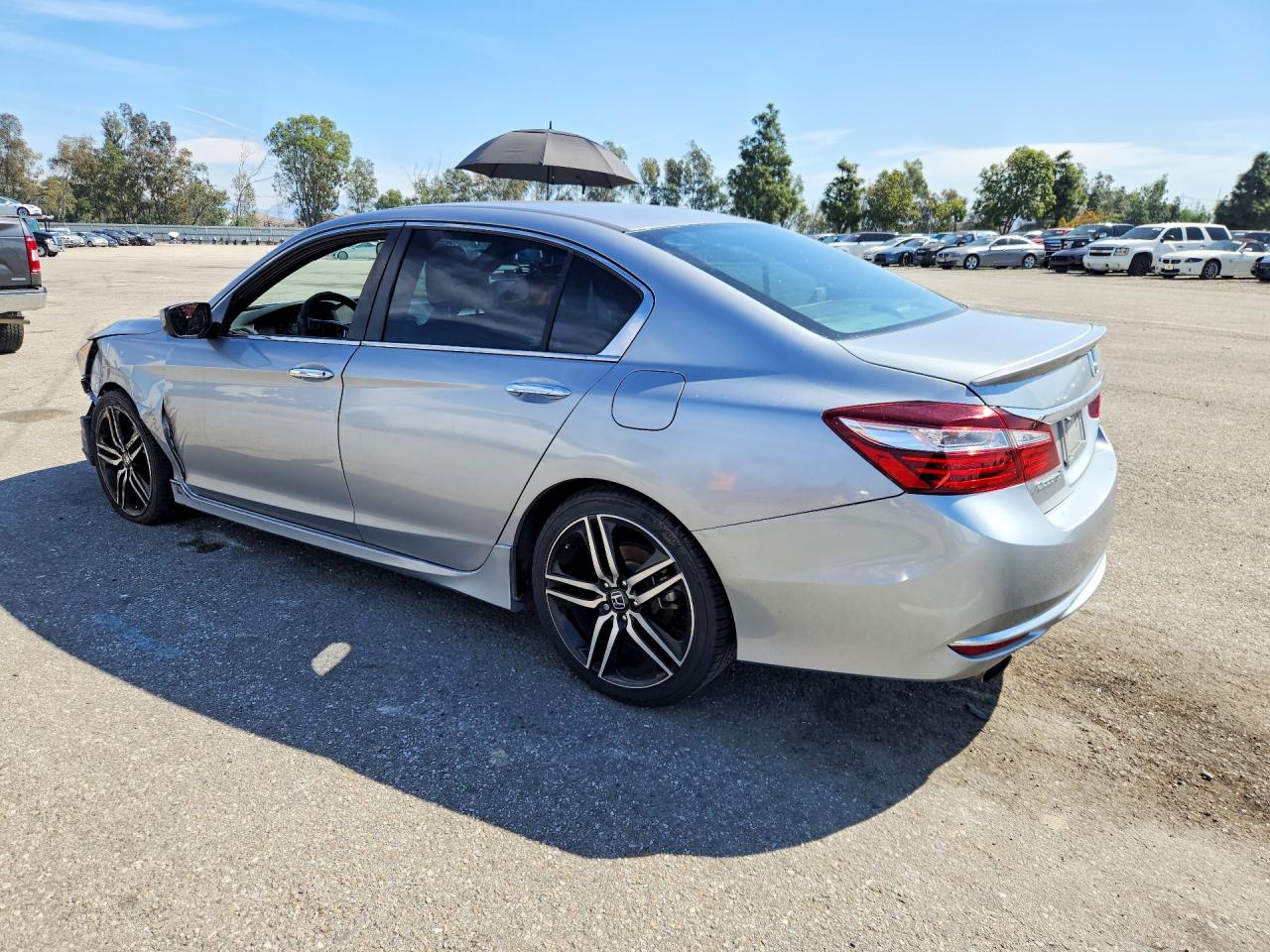 2017 HONDA ACCORD SPORT photo 3
