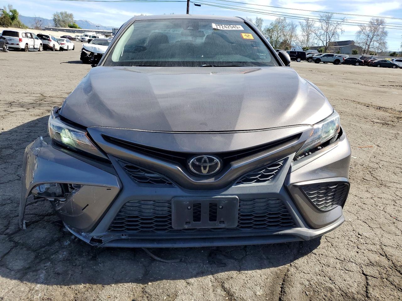 2021 TOYOTA CAMRY SE photo 5