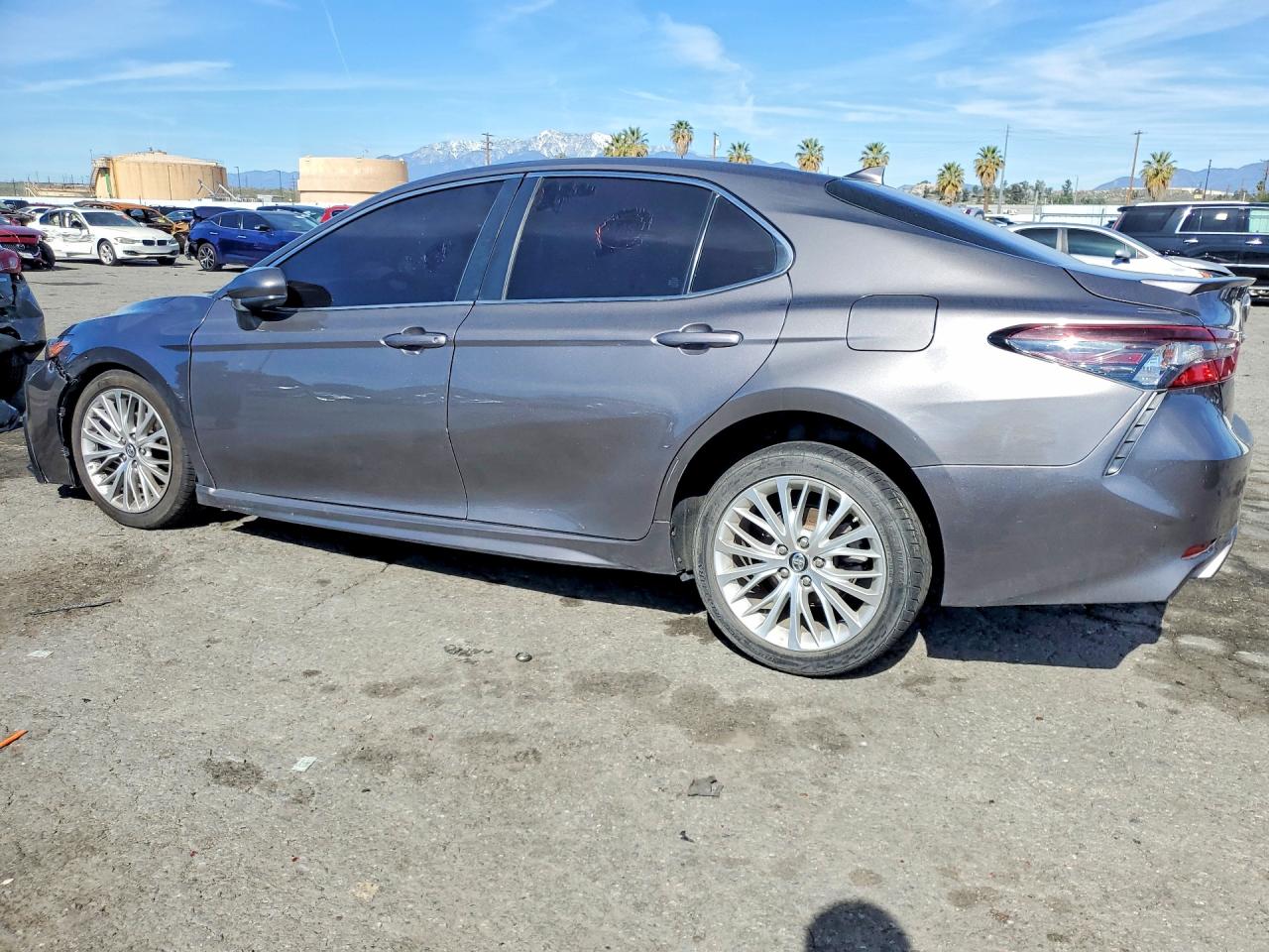 2021 TOYOTA CAMRY SE photo 2