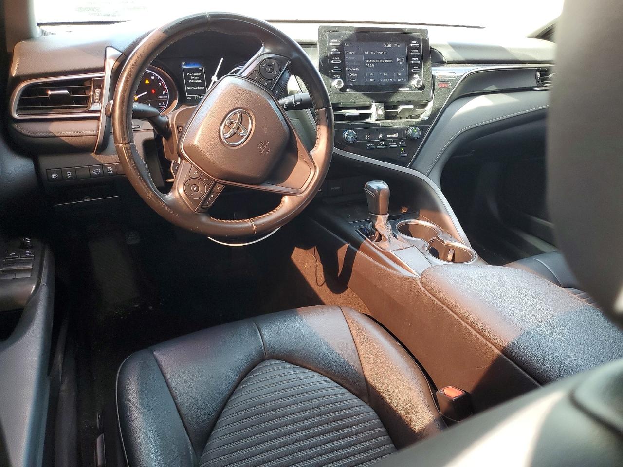 2021 TOYOTA CAMRY SE photo 8