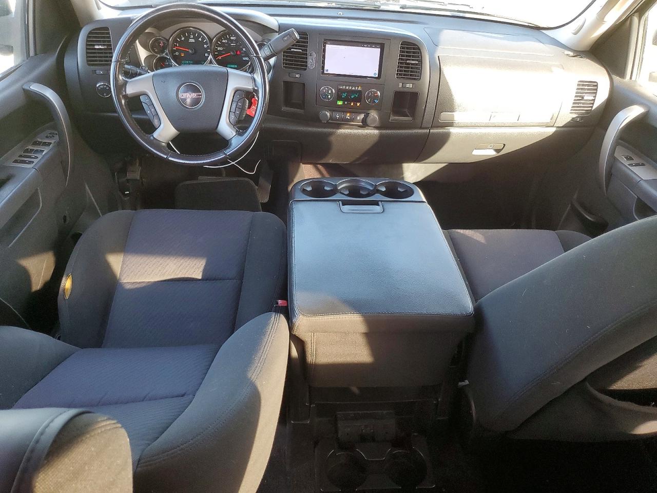 2010 GMC SIERRA C1500 SLE photo 8