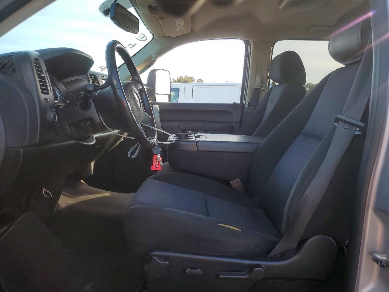 2010 GMC SIERRA C1500 SLE photo 7