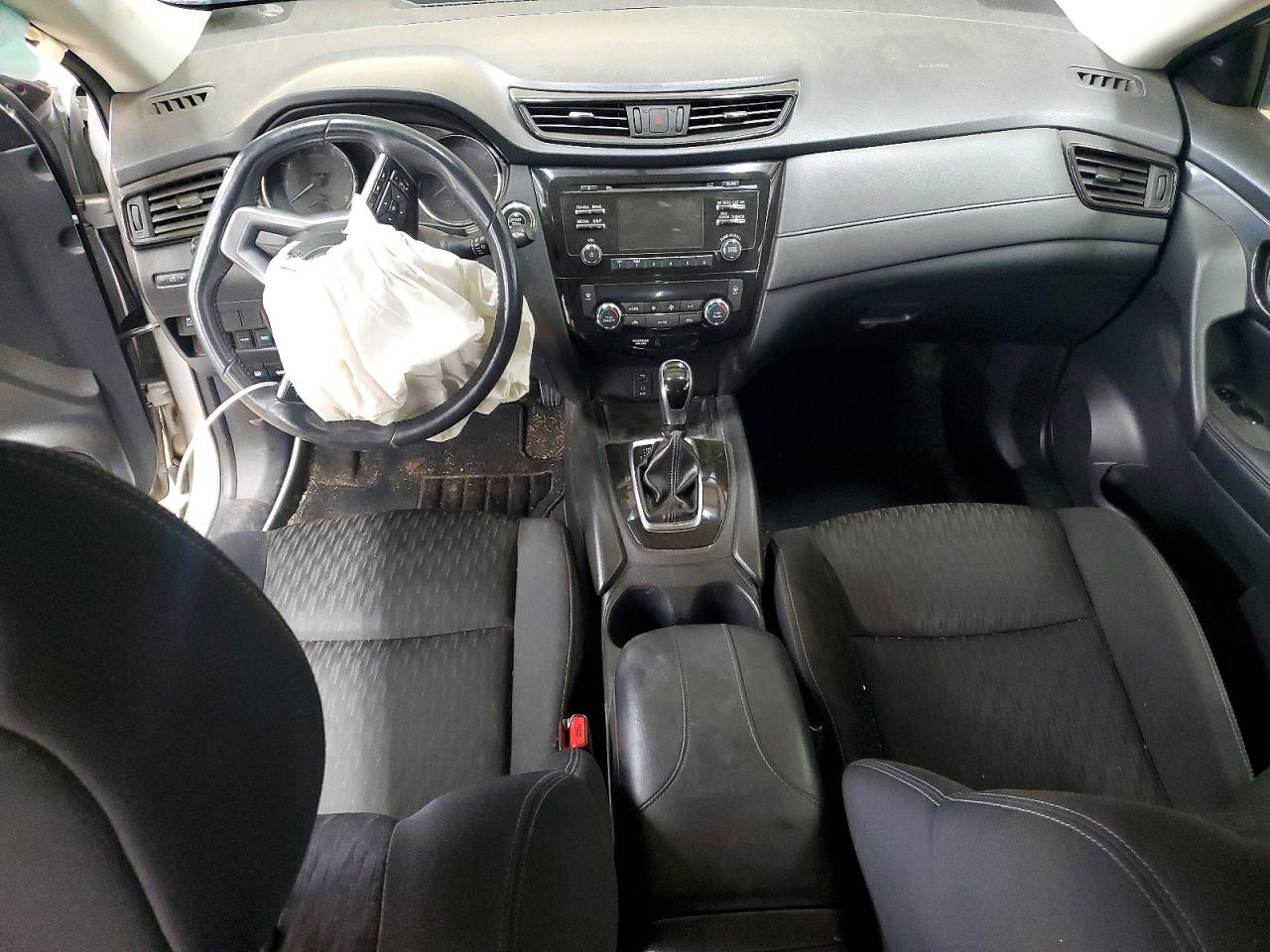 2017 NISSAN ROGUE SV photo 8
