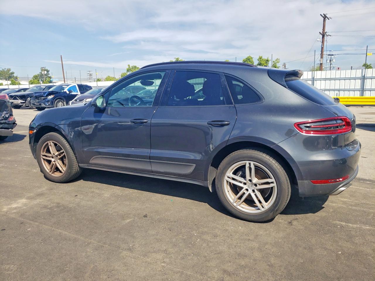 2018 PORSCHE MACAN photo 4