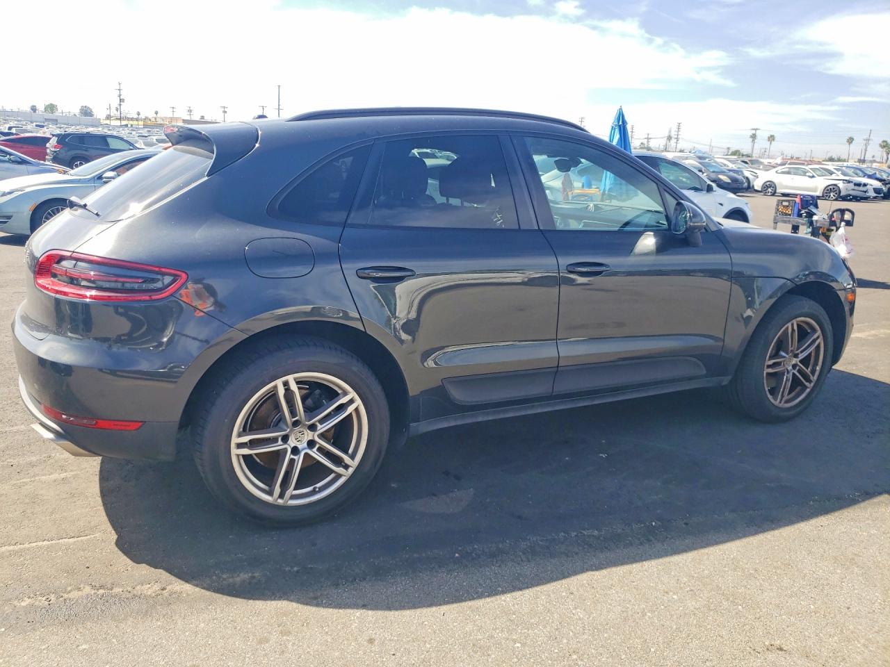 2018 PORSCHE MACAN photo 7