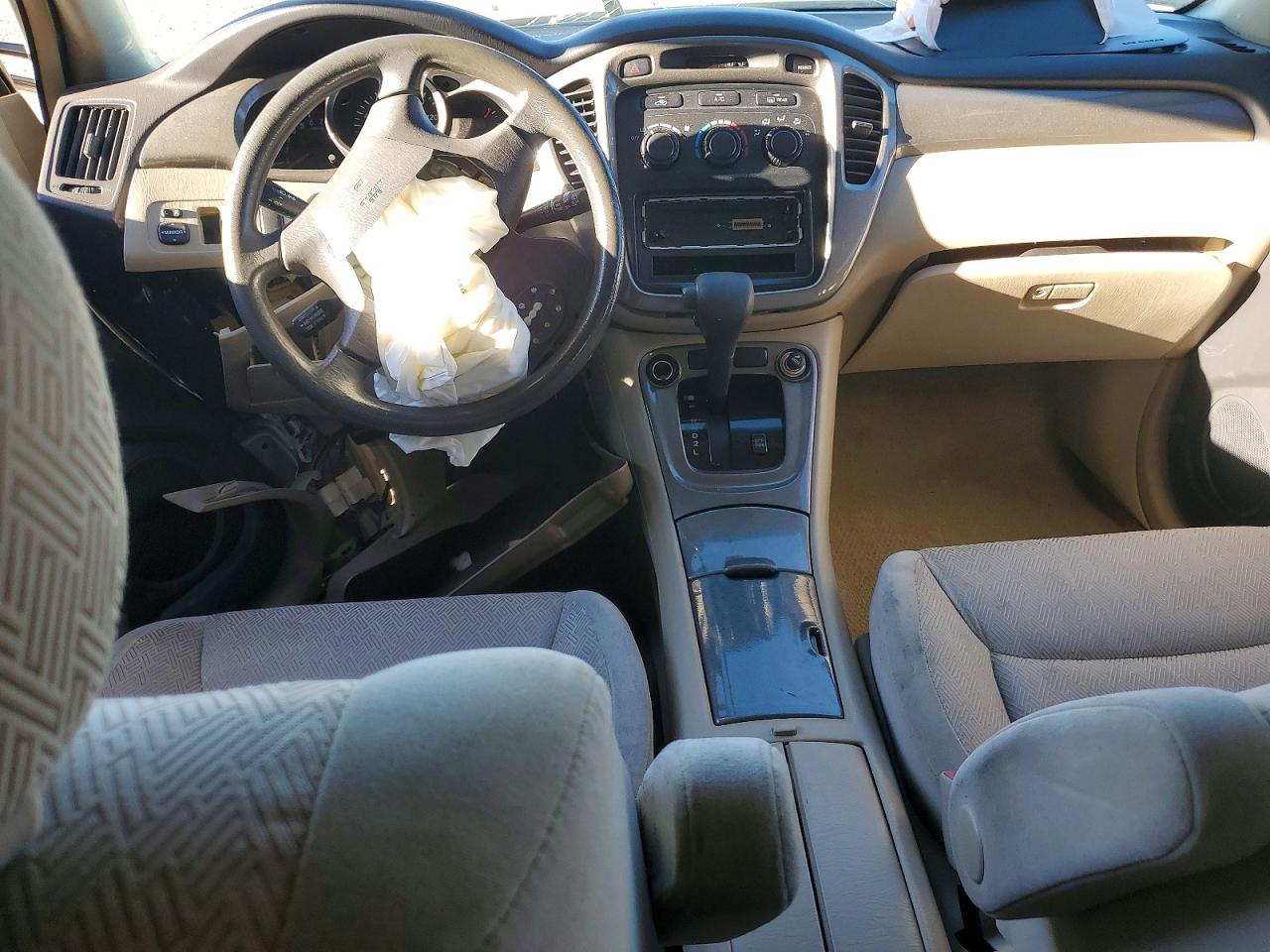 2003 TOYOTA HIGHLANDER BASE photo 22