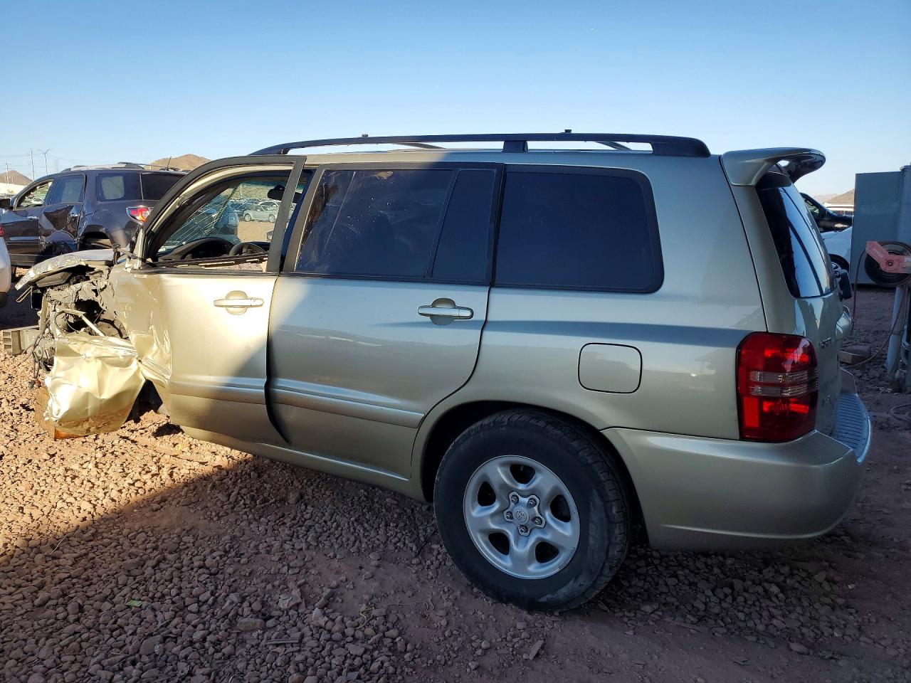 2003 TOYOTA HIGHLANDER BASE photo 4