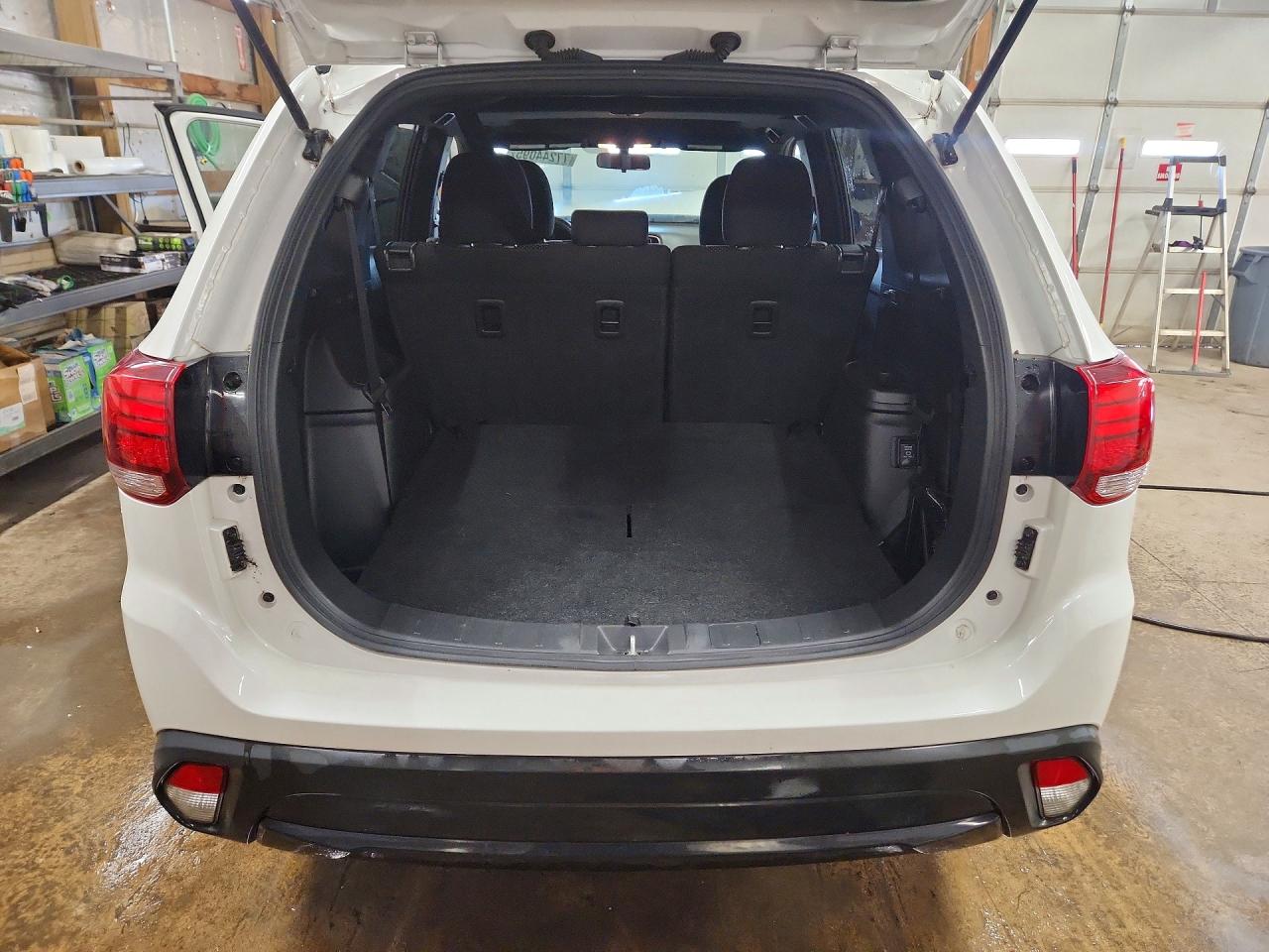 2018 MITSUBISHI OUTLANDER SE photo 16