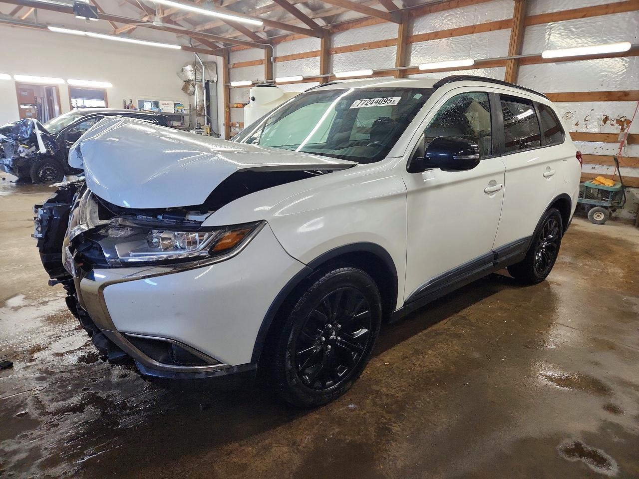 2018 MITSUBISHI OUTLANDER
