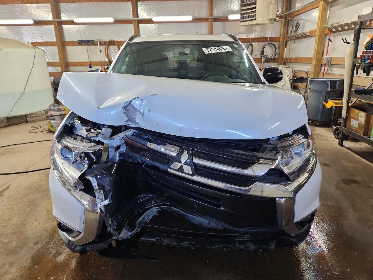 2018 MITSUBISHI OUTLANDER SE photo 13