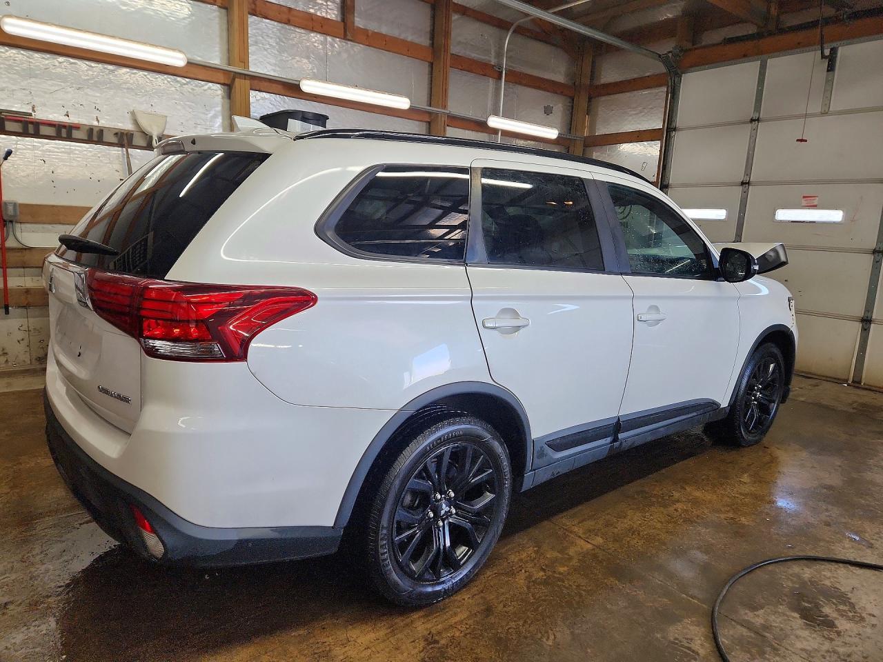 2018 MITSUBISHI OUTLANDER SE photo 7