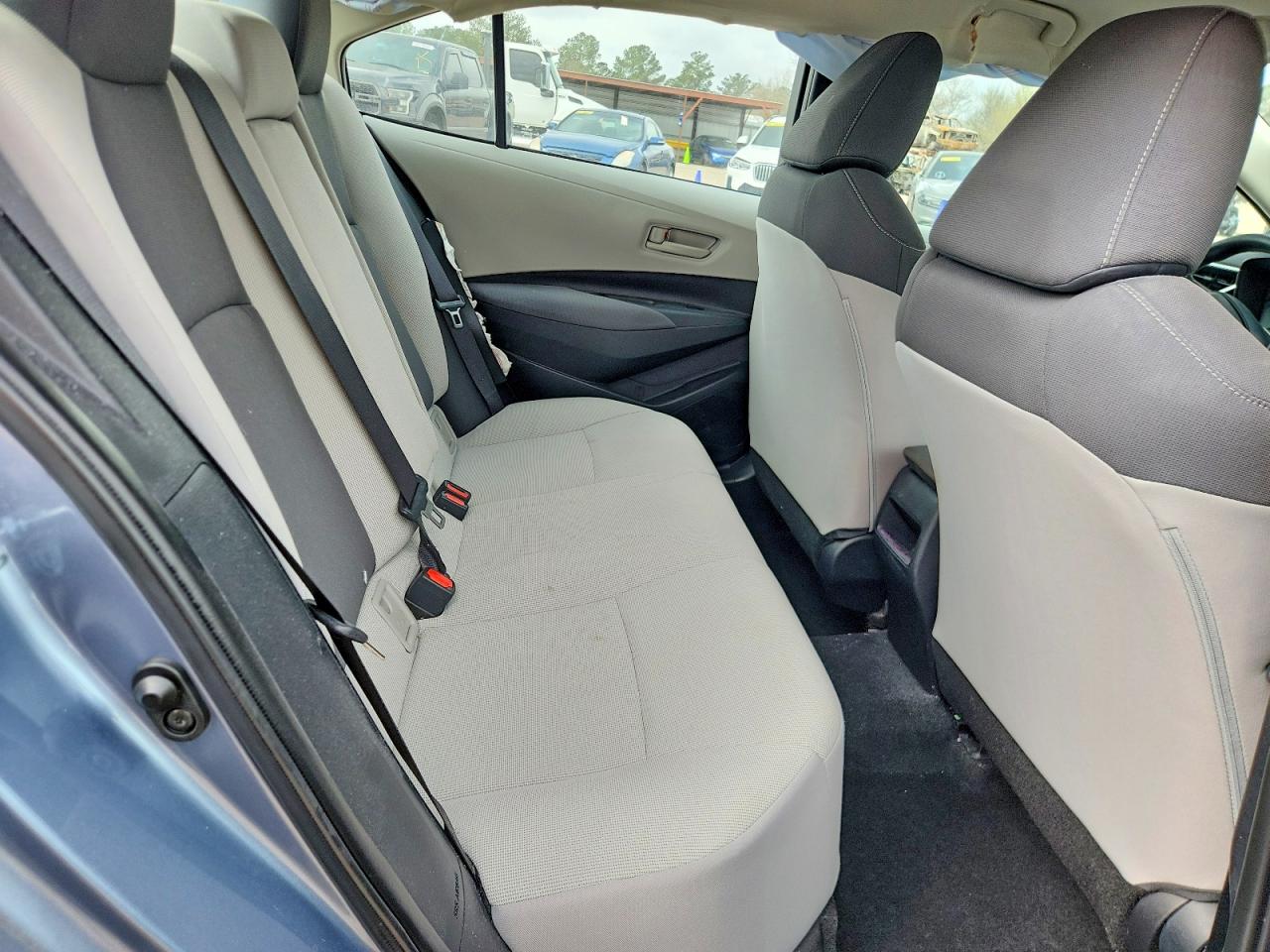2022 TOYOTA COROLLA LE photo 10