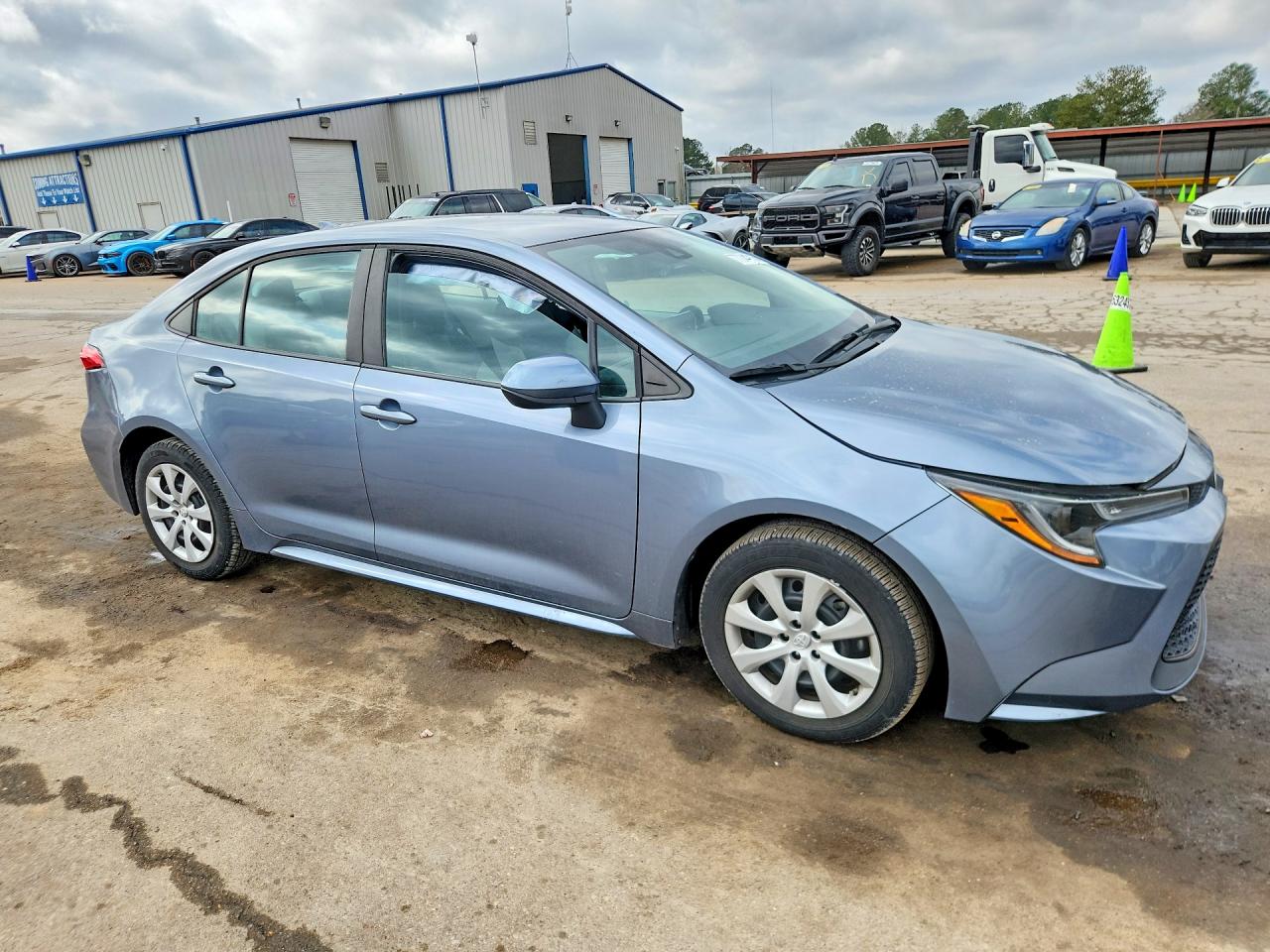 2022 TOYOTA COROLLA LE photo 4