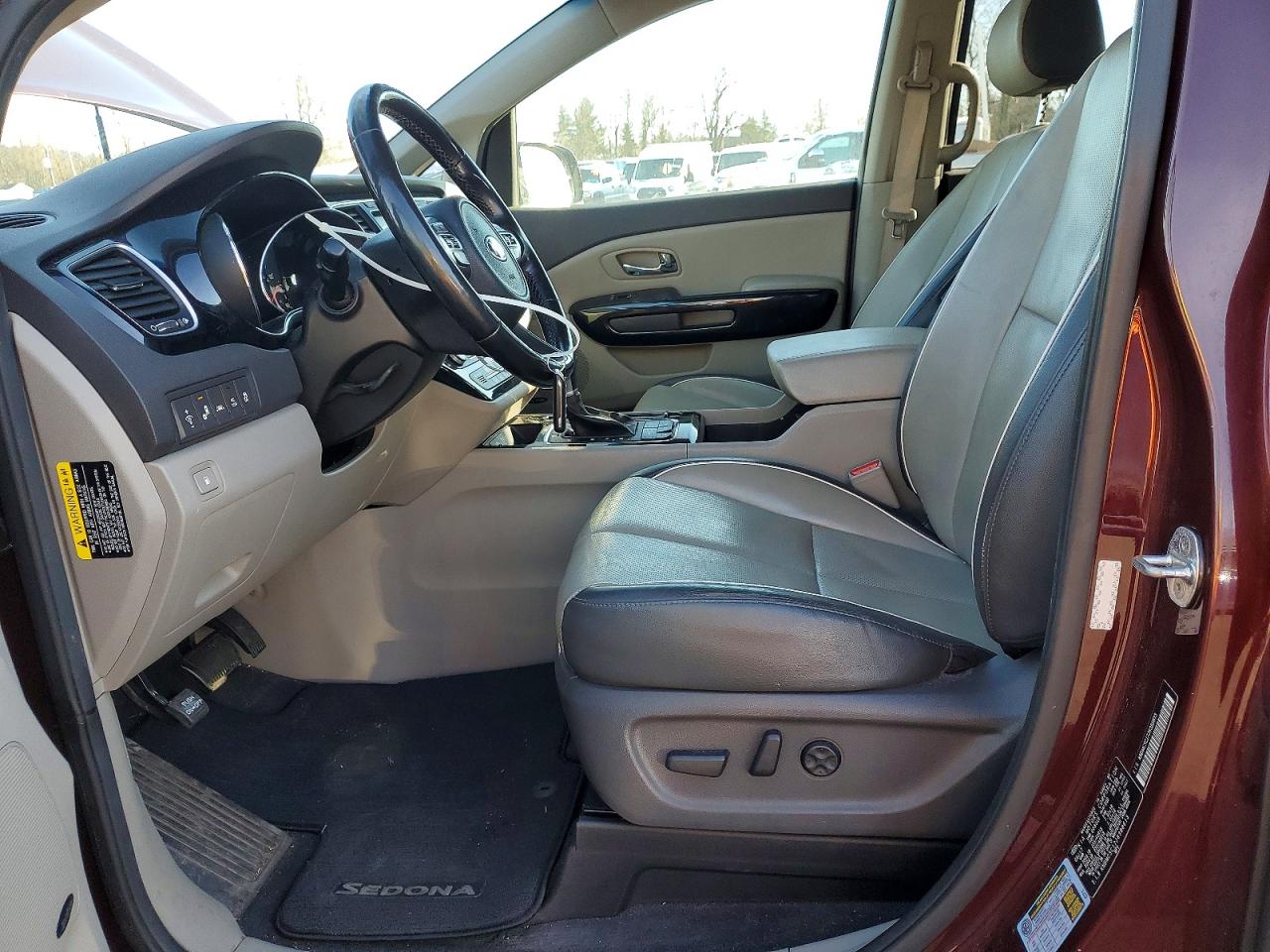 2018 KIA SEDONA SX photo 19