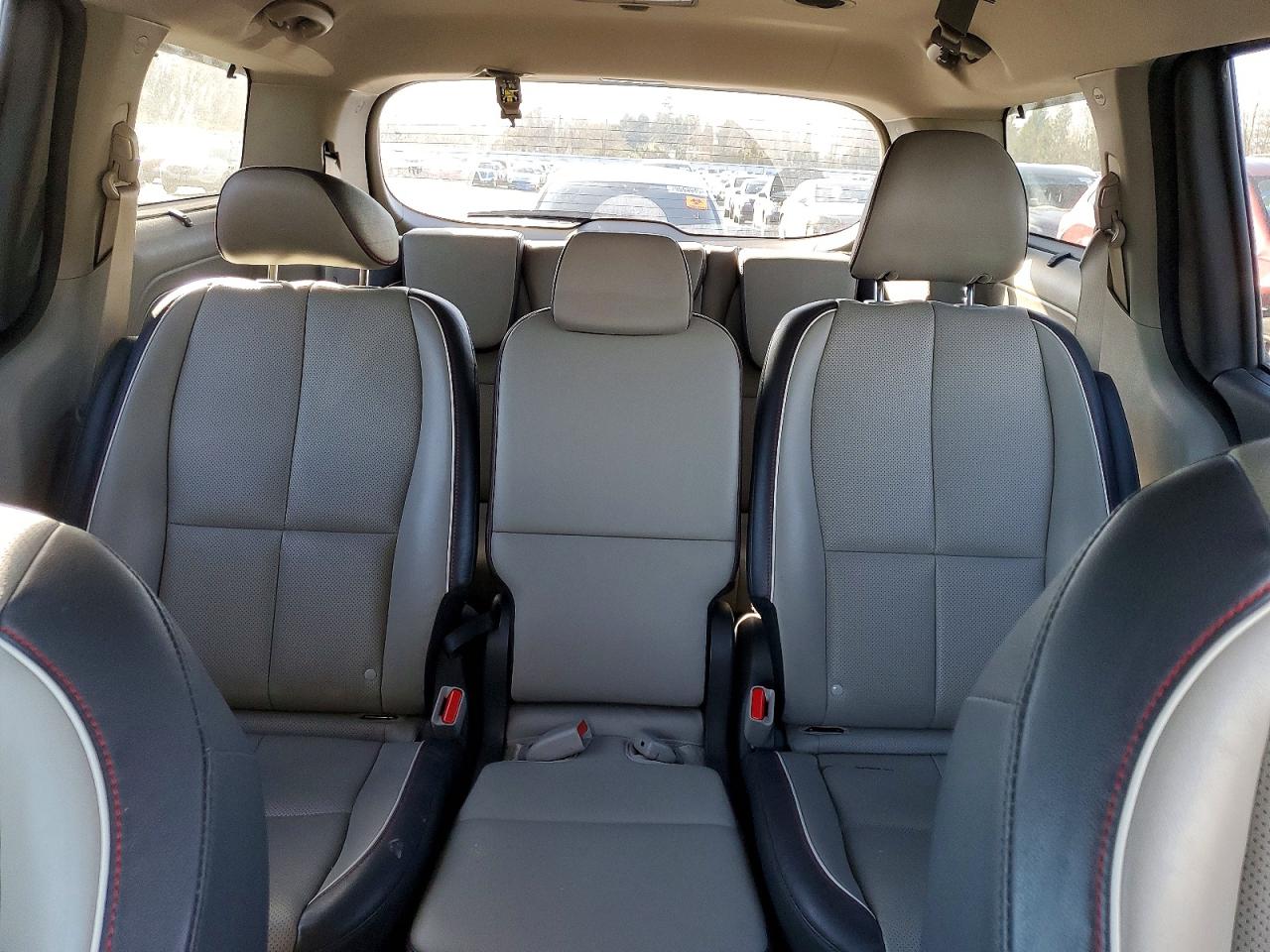 2018 KIA SEDONA SX photo 28