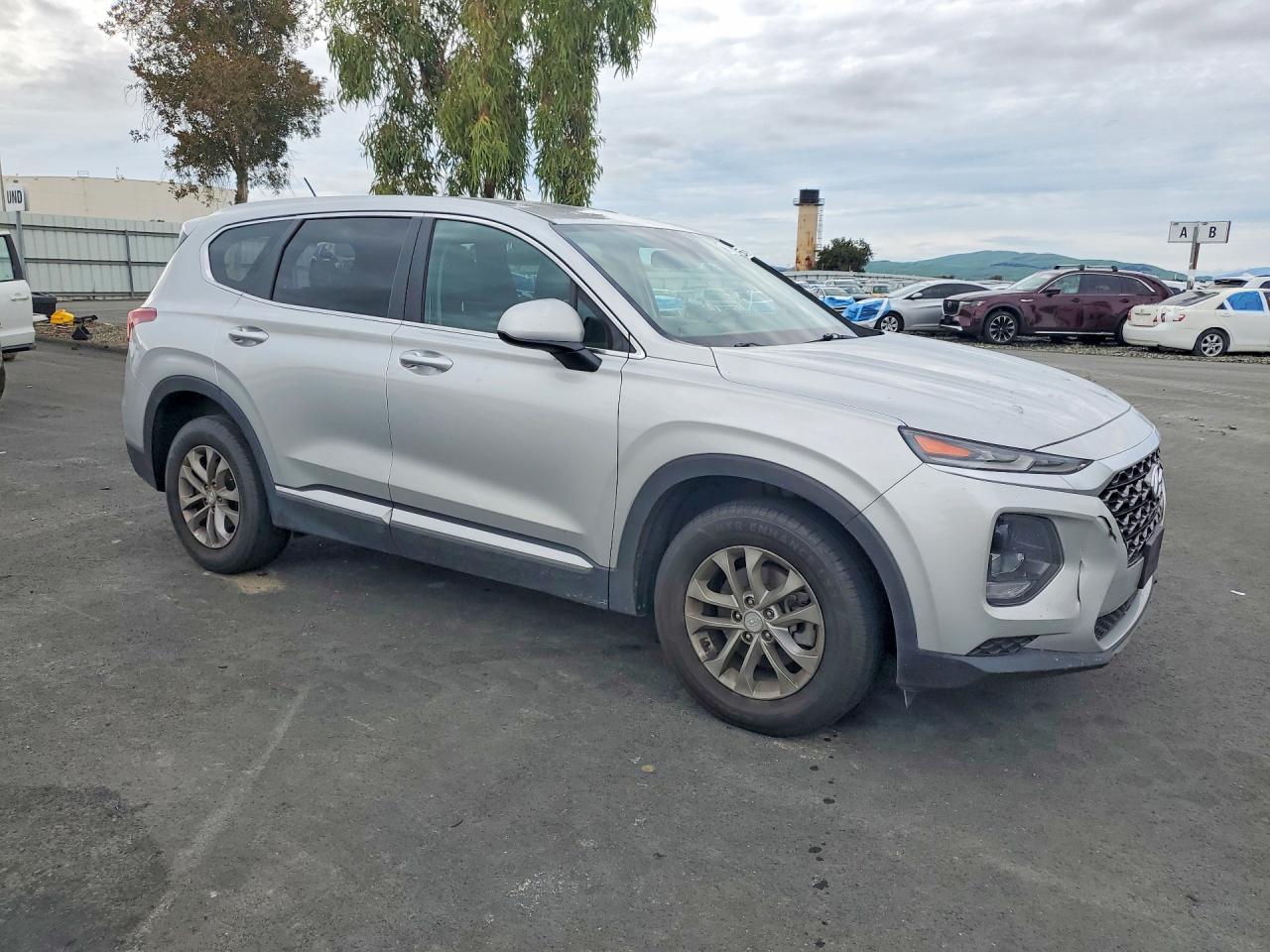 2019 HYUNDAI SANTA FE SE 2.4L photo 7