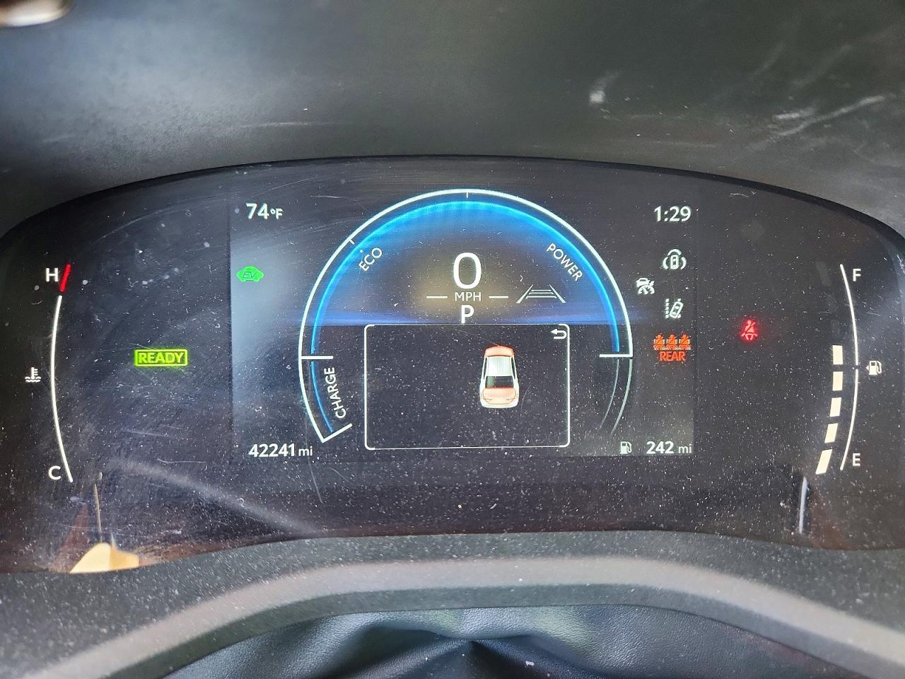 2025 TOYOTA CAMRY LE photo 17