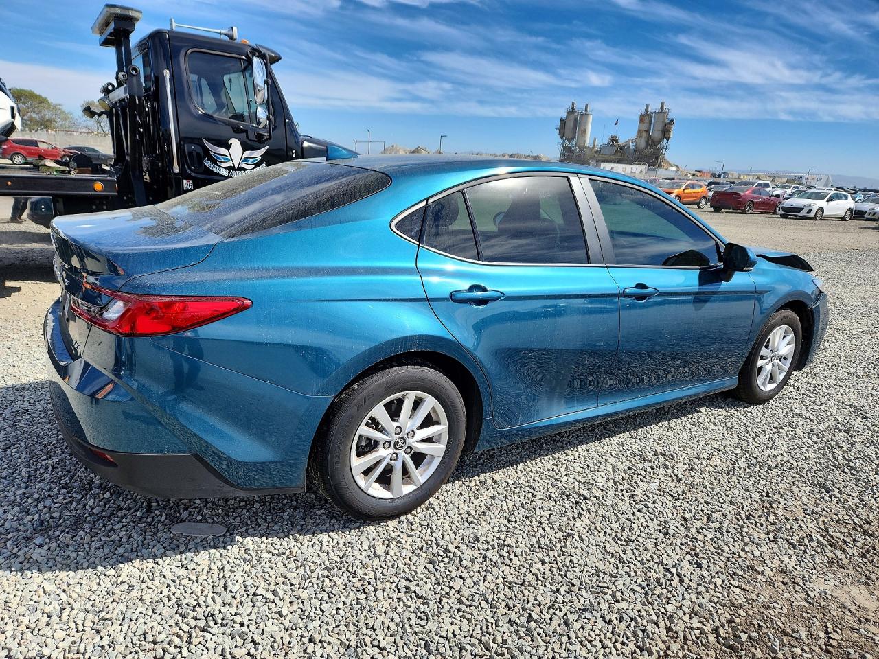 2025 TOYOTA CAMRY LE photo 5