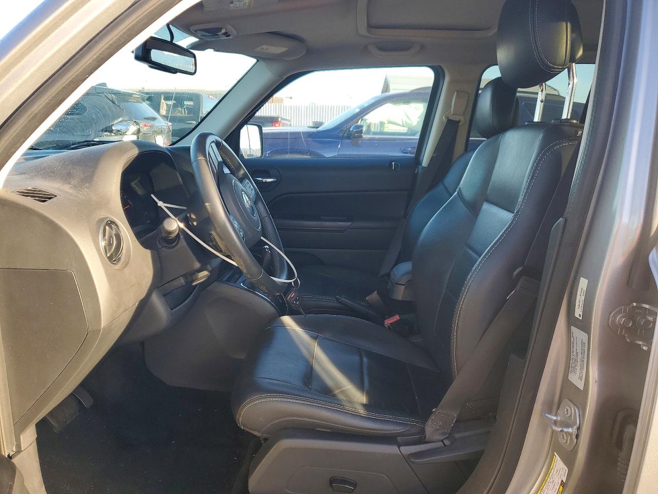 2015 JEEP PATRIOT LATITUDE photo 7