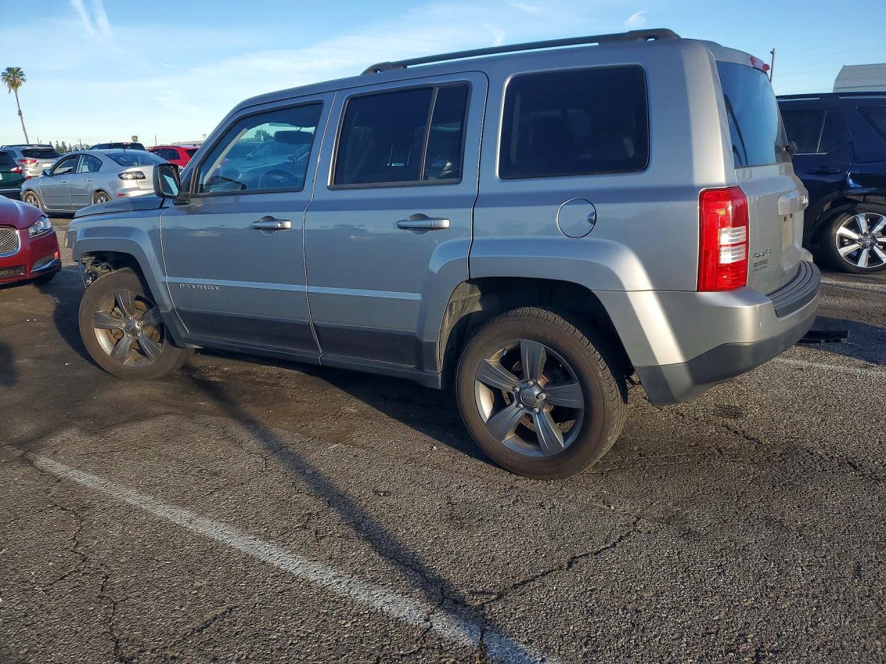 2015 JEEP PATRIOT LATITUDE photo 2