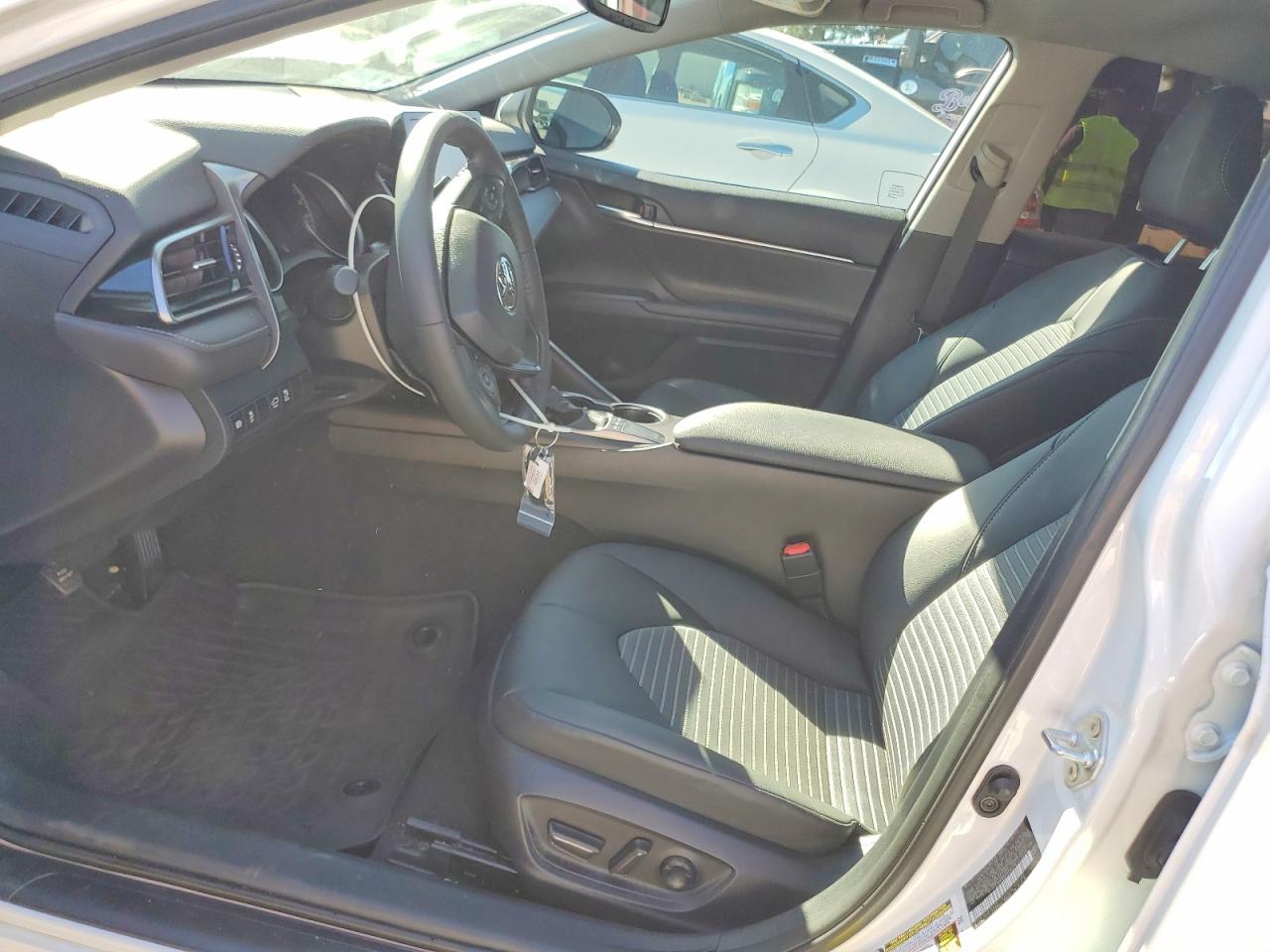 2024 TOYOTA CAMRY SE photo 13
