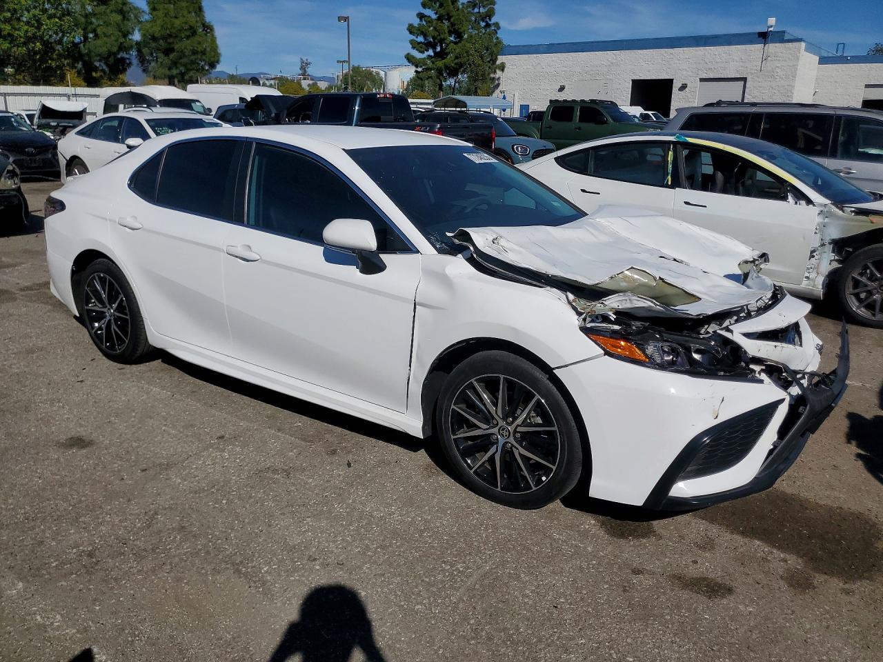 2024 TOYOTA CAMRY SE photo 7